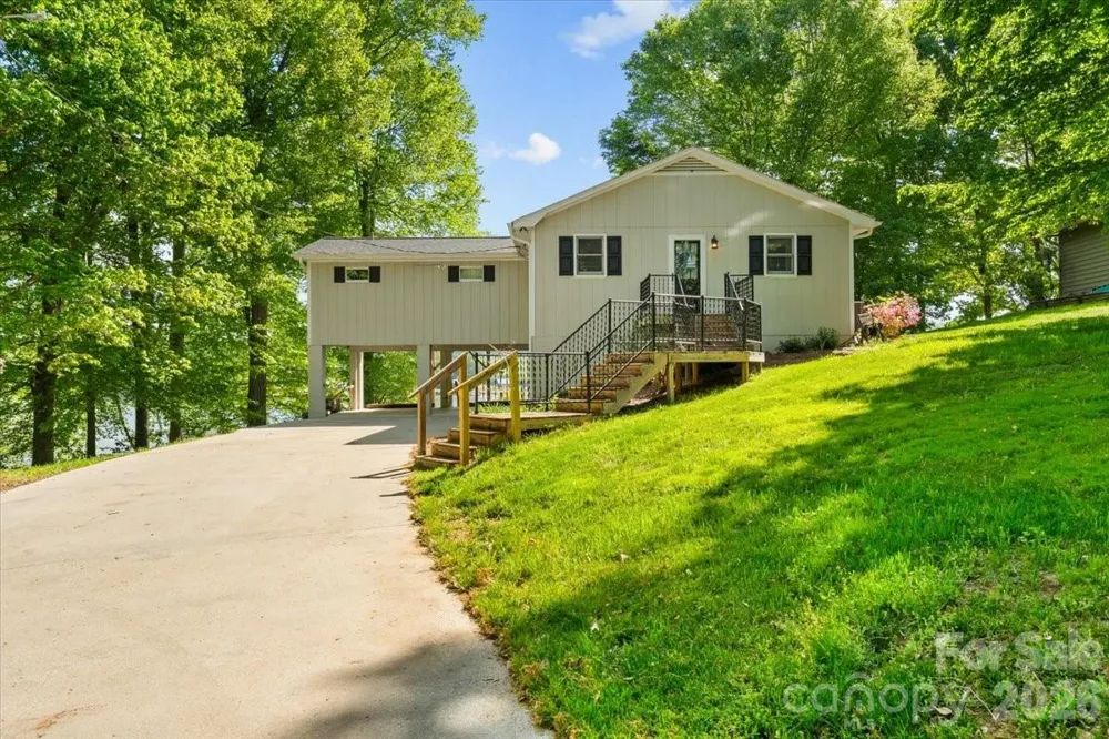 330 Hillview Drive Lexington, NC 27292