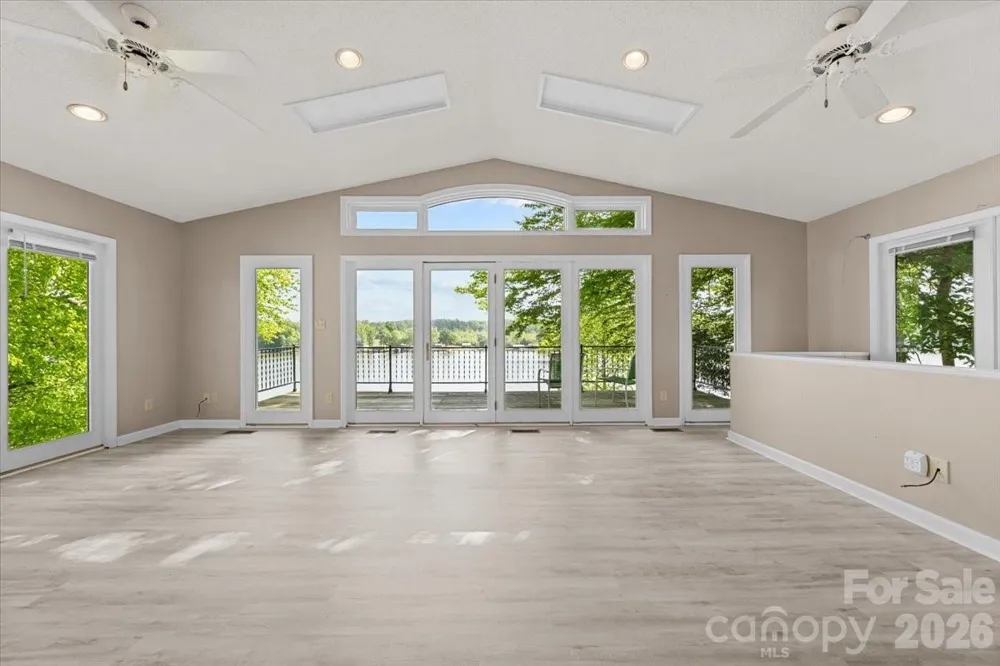 330 Hillview Drive Lexington, NC 27292