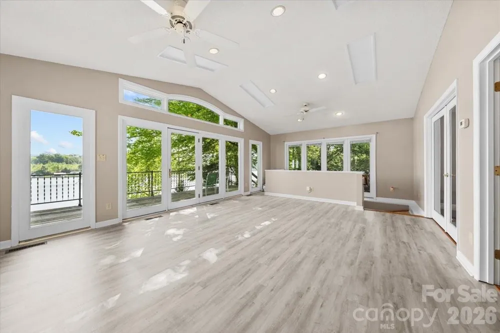 330 Hillview Drive Lexington, NC 27292