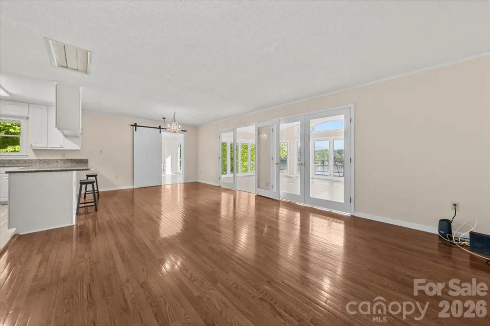 330 Hillview Drive Lexington, NC 27292