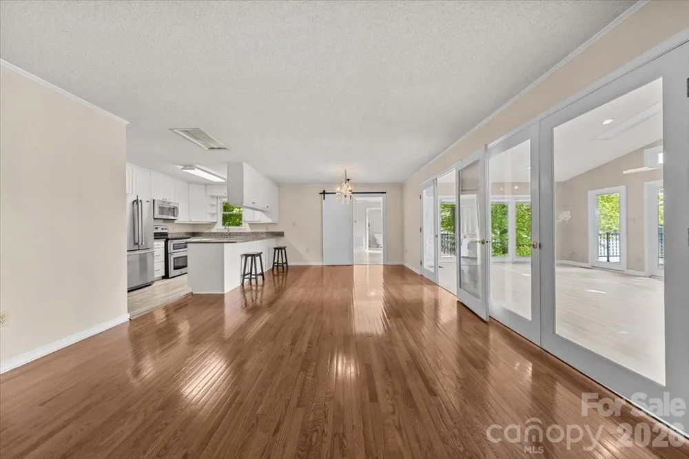 330 Hillview Drive Lexington, NC 27292