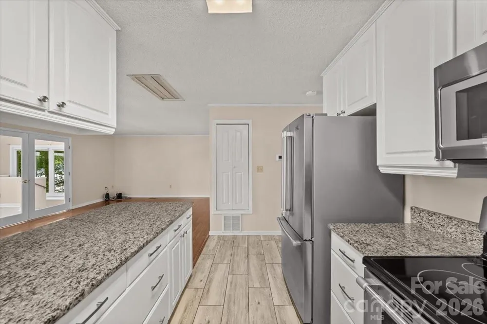 330 Hillview Drive Lexington, NC 27292