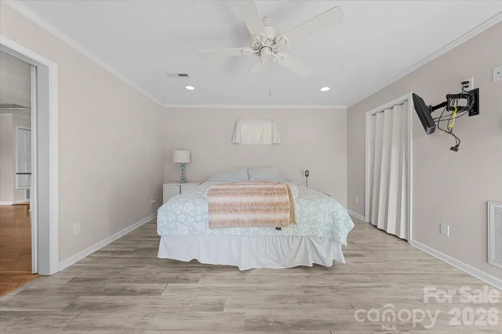 330 Hillview Drive Lexington, NC 27292
