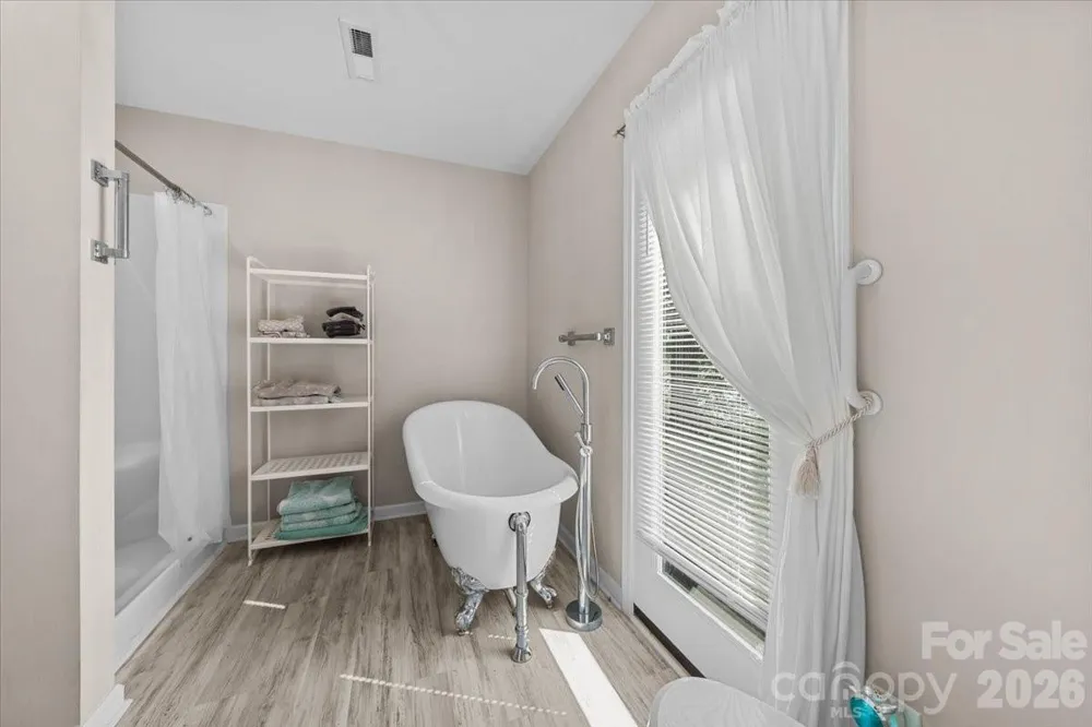 330 Hillview Drive Lexington, NC 27292