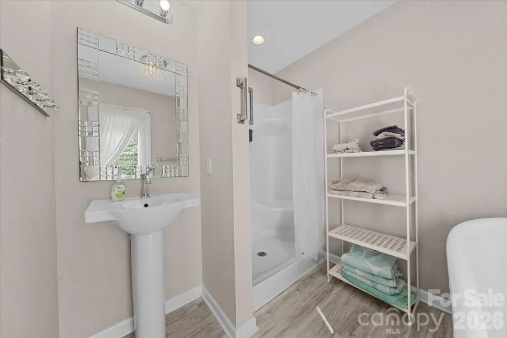 330 Hillview Drive Lexington, NC 27292