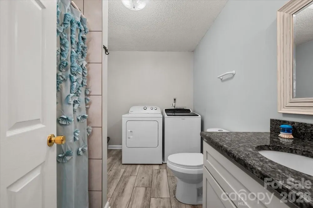 330 Hillview Drive Lexington, NC 27292
