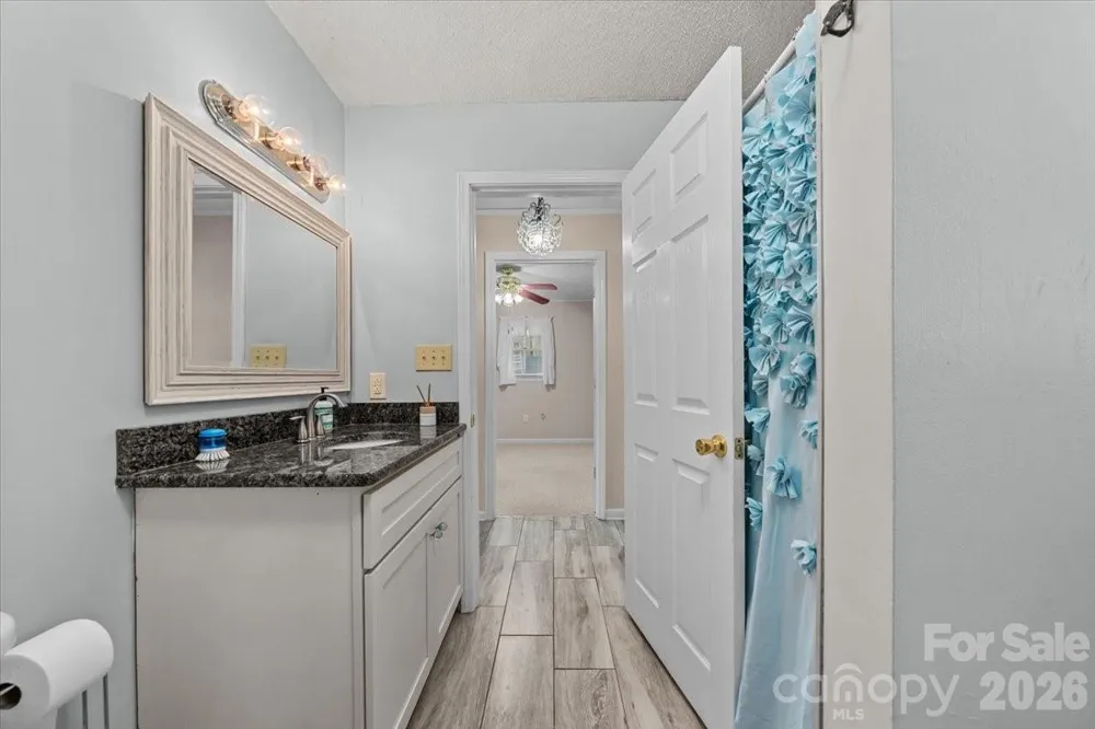 330 Hillview Drive Lexington, NC 27292
