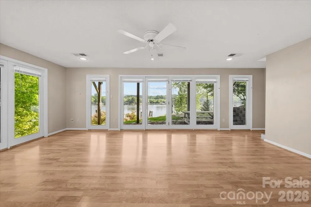 330 Hillview Drive Lexington, NC 27292