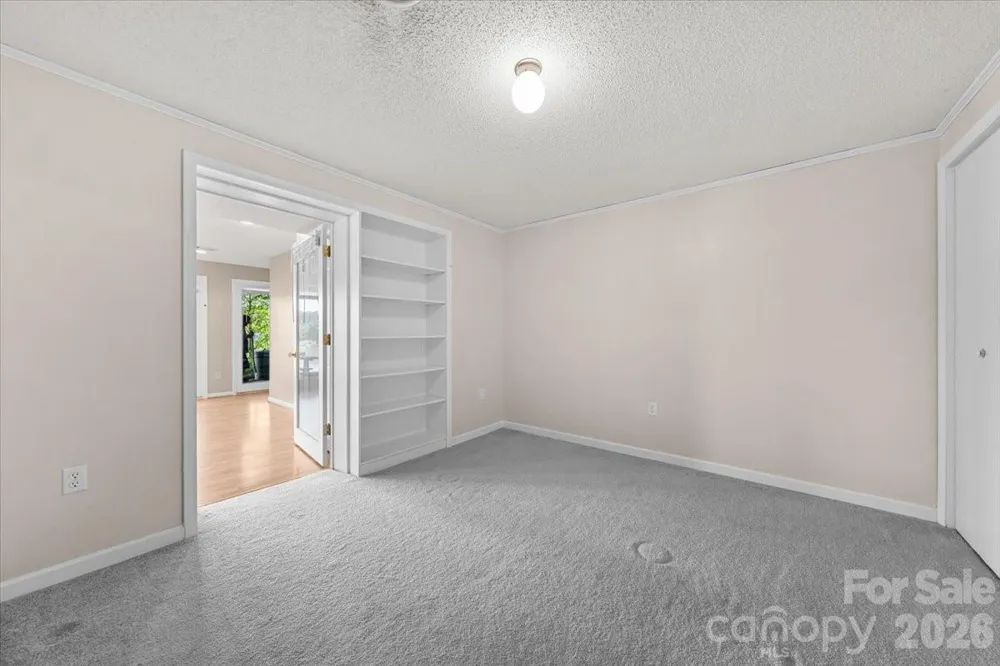 330 Hillview Drive Lexington, NC 27292