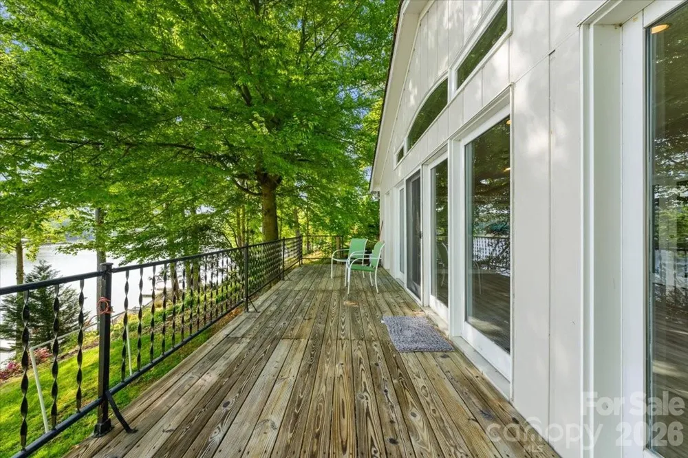 330 Hillview Drive Lexington, NC 27292