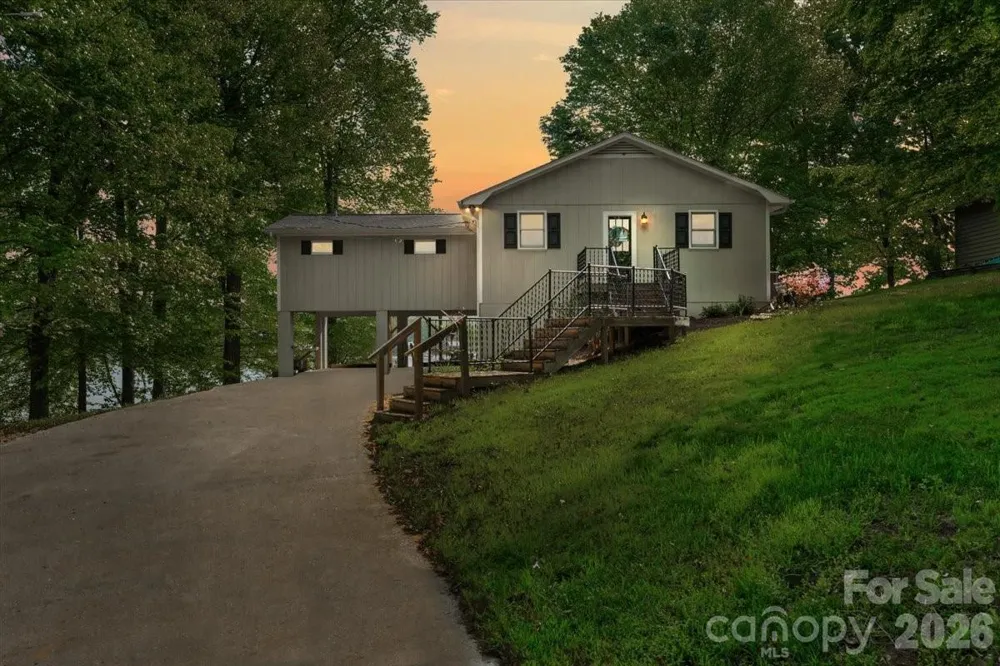 330 Hillview Drive Lexington, NC 27292
