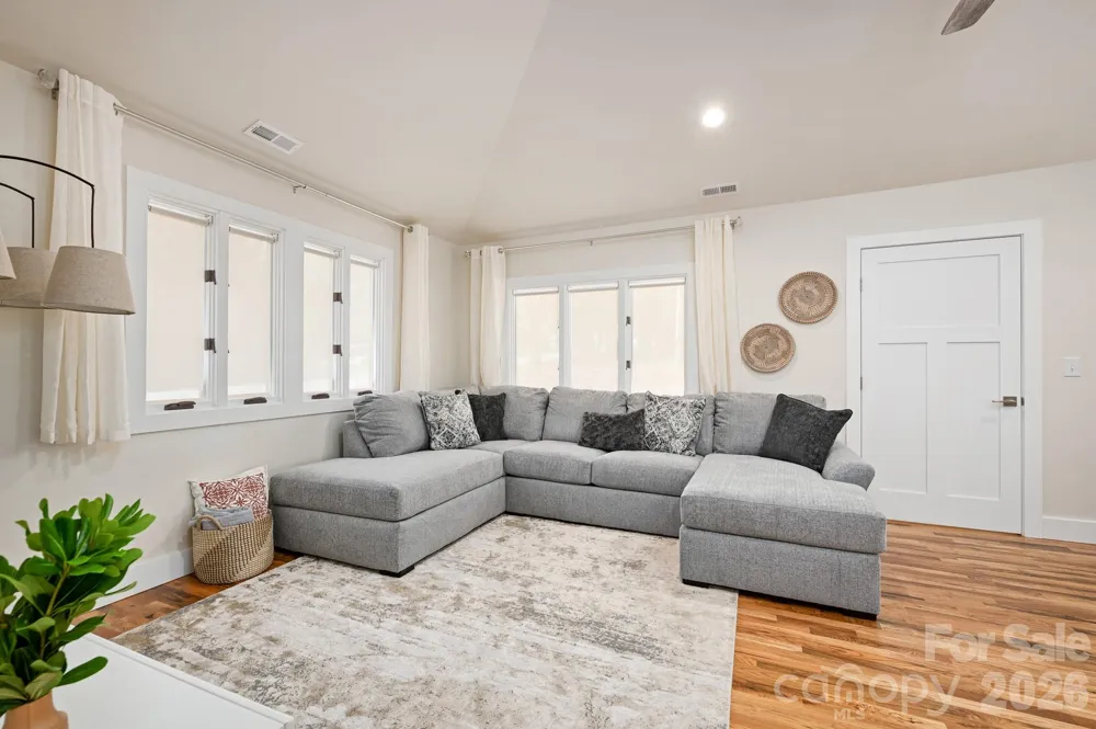 1048 Jenkins Valley Road Alexander, NC 28701
