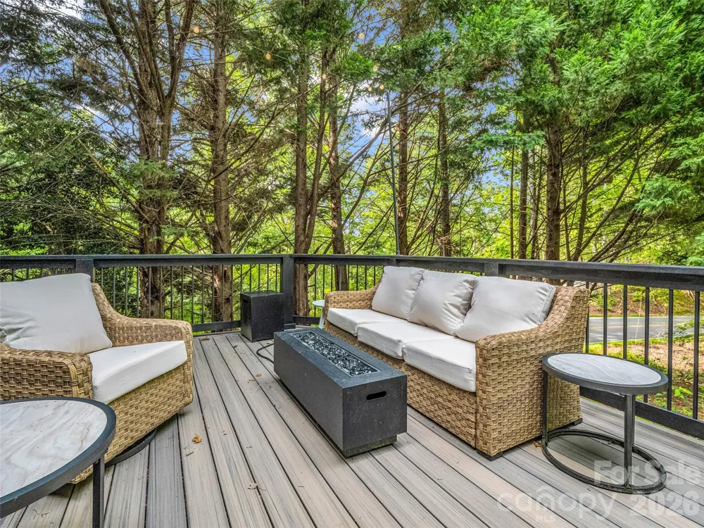 105 Sunset Cove Road Lake Lure, NC 28746