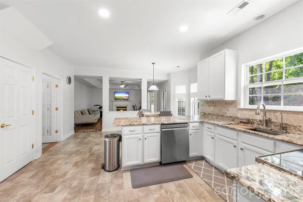 5302 Fairgrove Lane Harrisburg, NC 28075