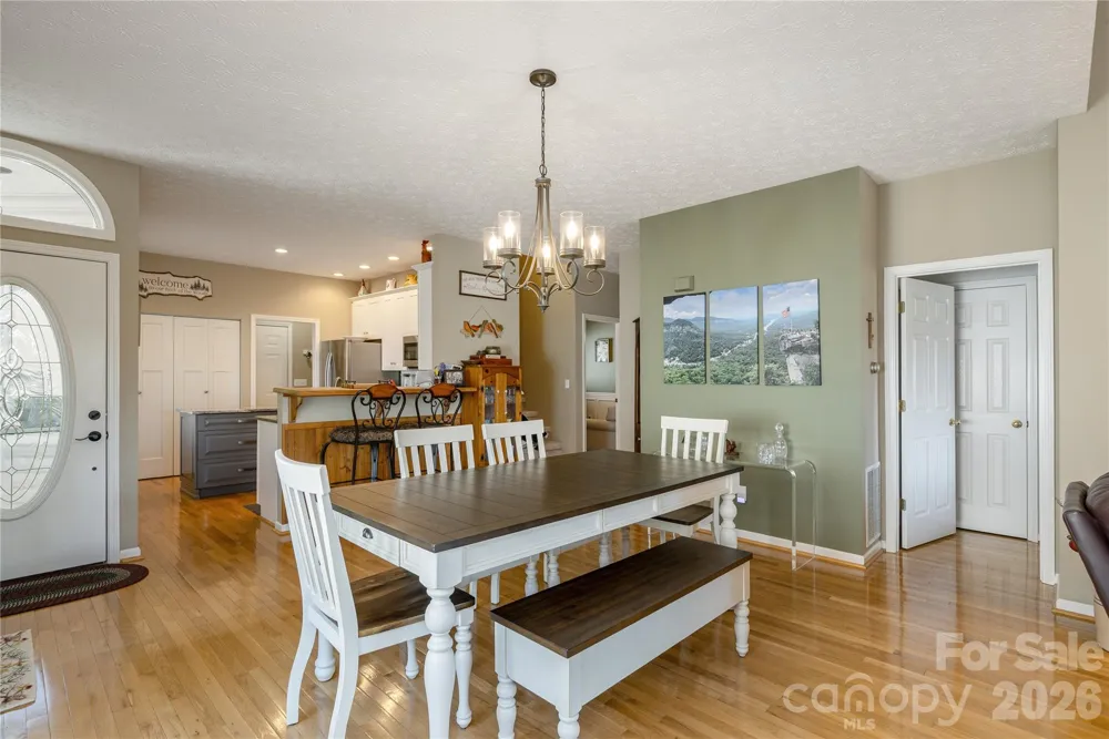 2115 Cumming Woods Court Hendersonville, NC 28739
