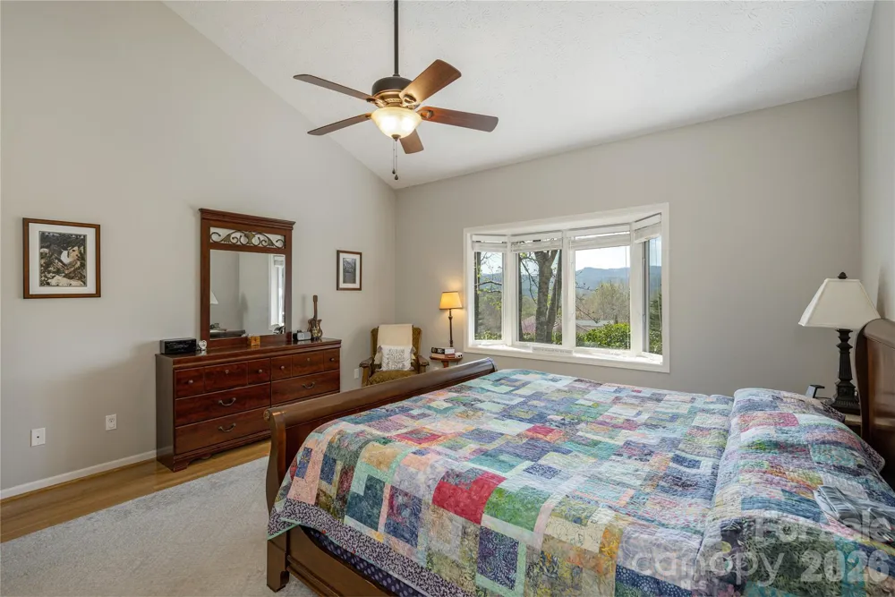 2115 Cumming Woods Court Hendersonville, NC 28739