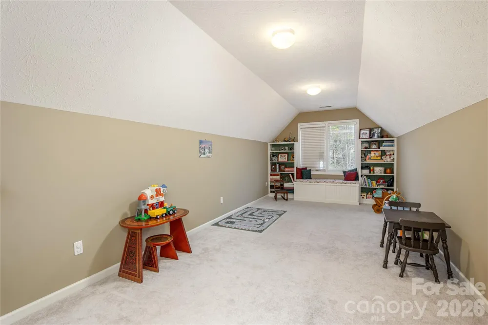 2115 Cumming Woods Court Hendersonville, NC 28739