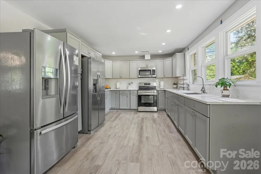 34438 Springdale Drive New London, NC 28127
