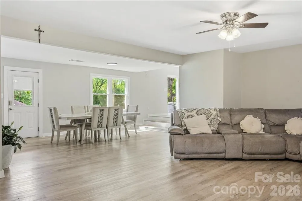 34438 Springdale Drive New London, NC 28127
