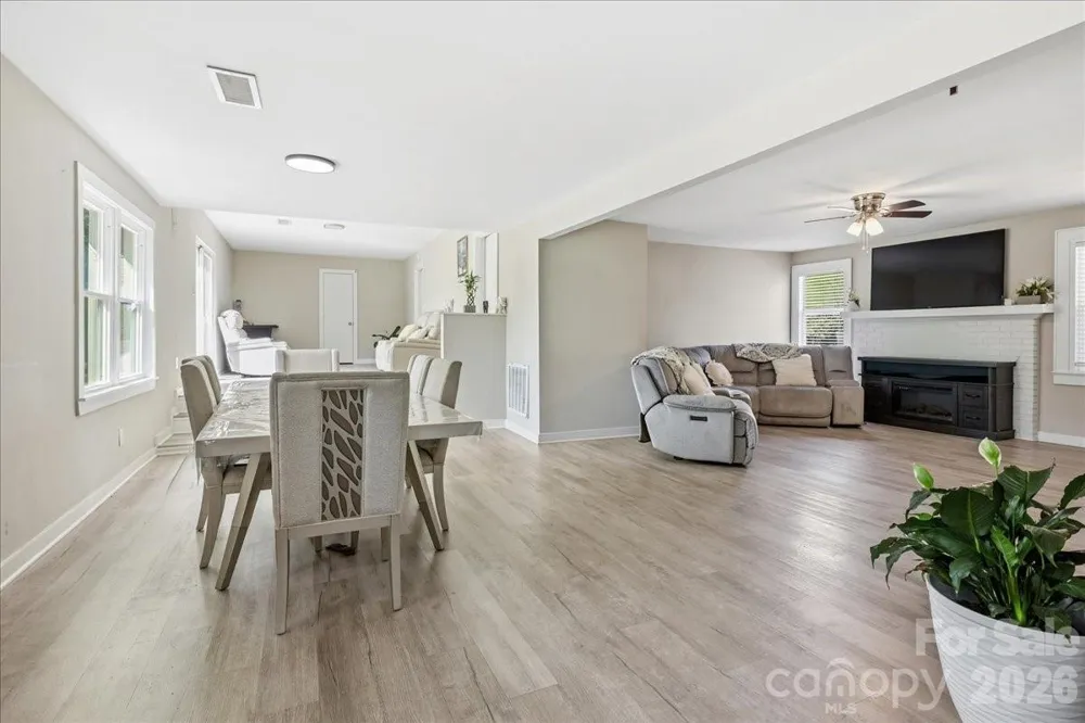 34438 Springdale Drive New London, NC 28127