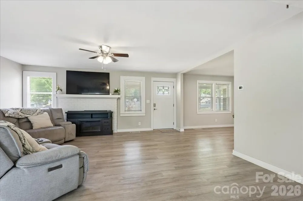 34438 Springdale Drive New London, NC 28127