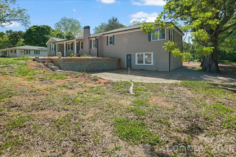 34438 Springdale Drive New London, NC 28127