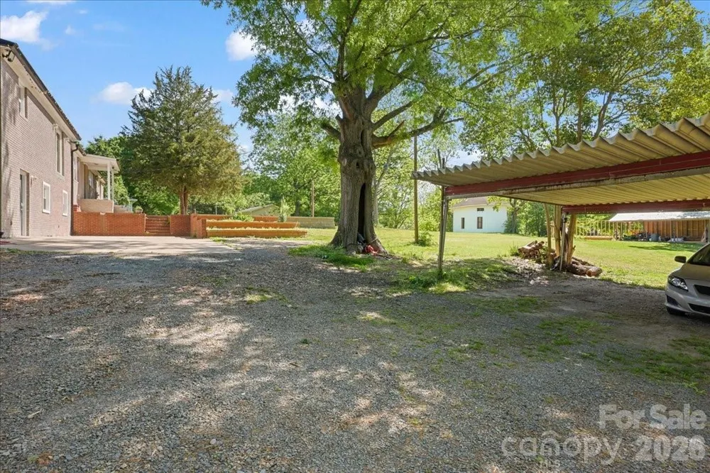 34438 Springdale Drive New London, NC 28127
