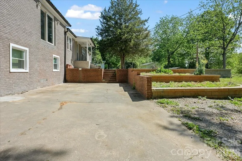 34438 Springdale Drive New London, NC 28127