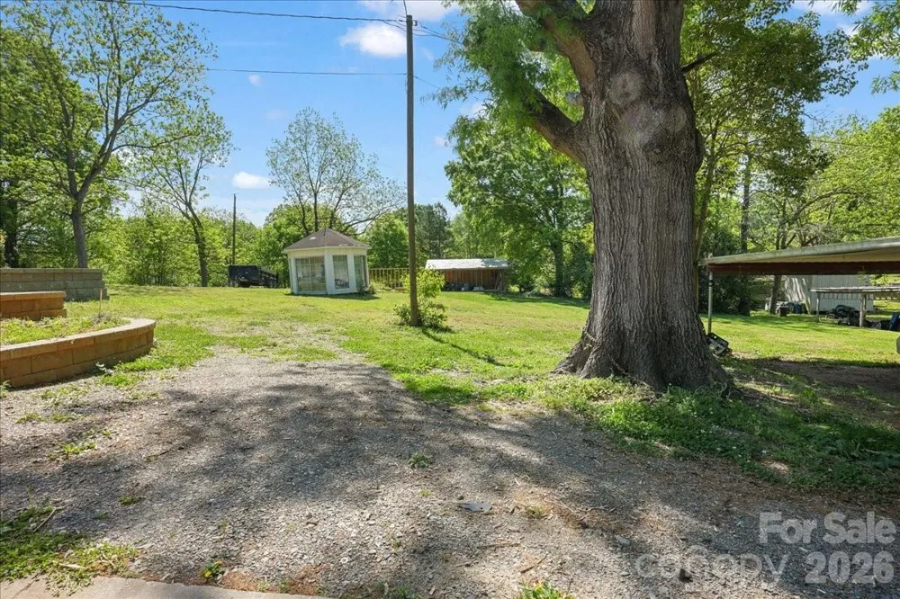 34438 Springdale Drive New London, NC 28127