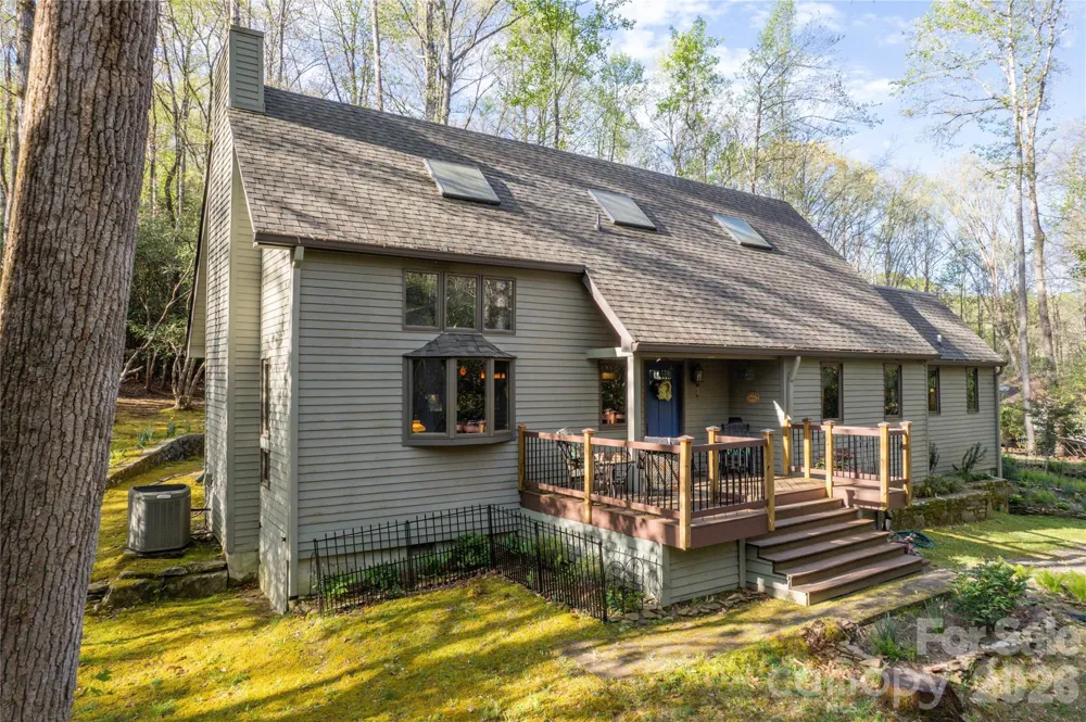 70 Aberdeen Lane Pisgah Forest, NC 28768