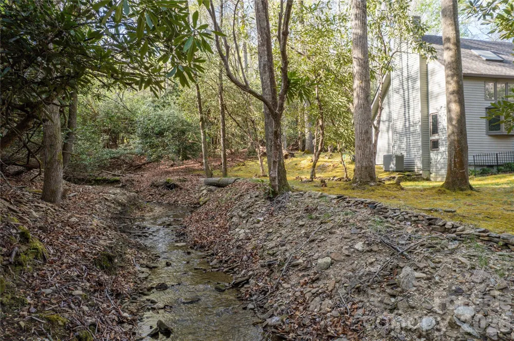 70 Aberdeen Lane Pisgah Forest, NC 28768