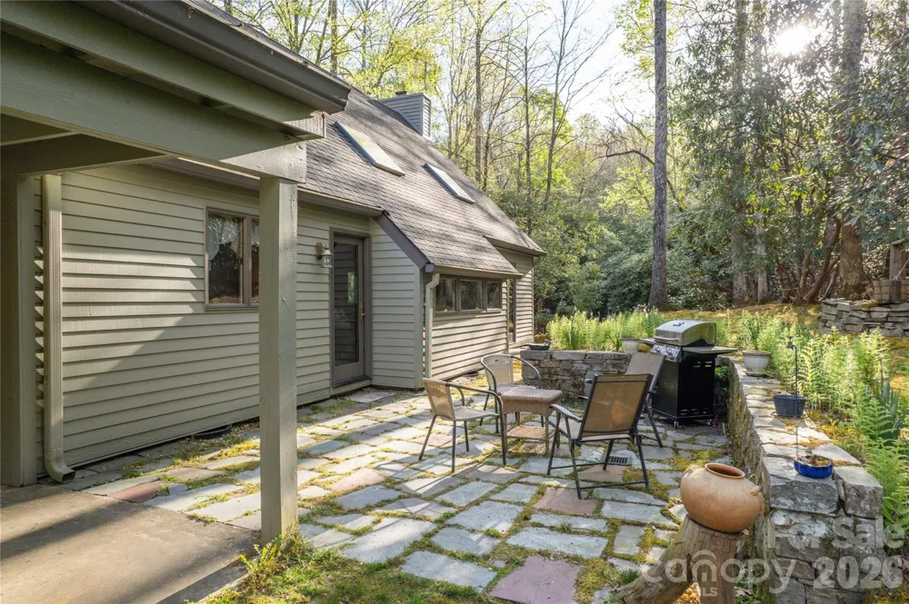 70 Aberdeen Lane Pisgah Forest, NC 28768