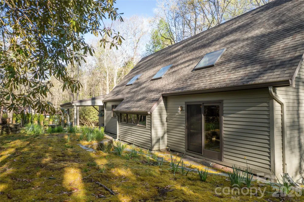70 Aberdeen Lane Pisgah Forest, NC 28768