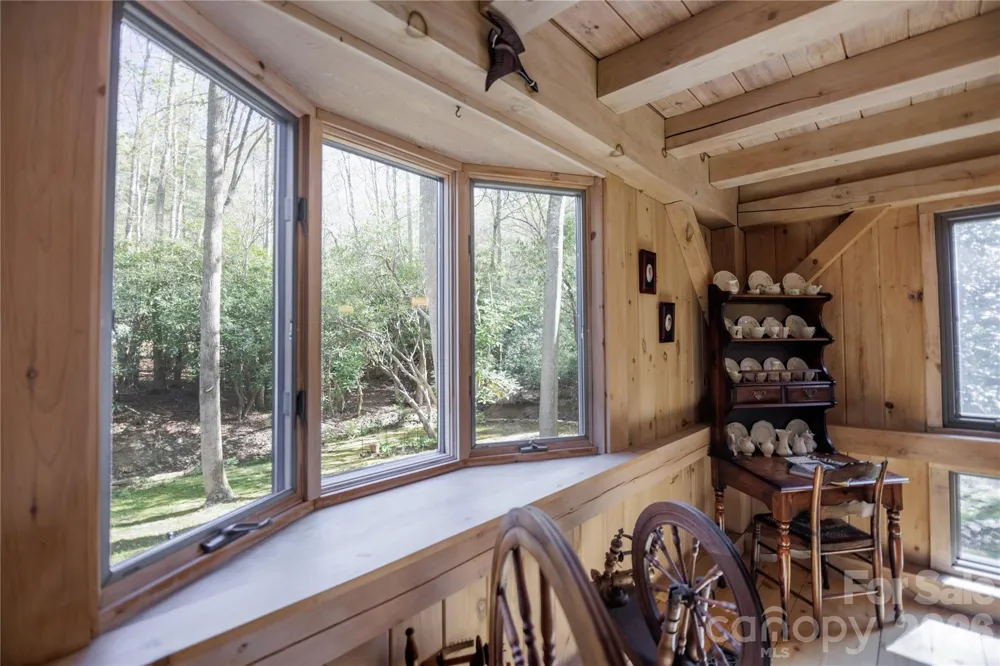 70 Aberdeen Lane Pisgah Forest, NC 28768