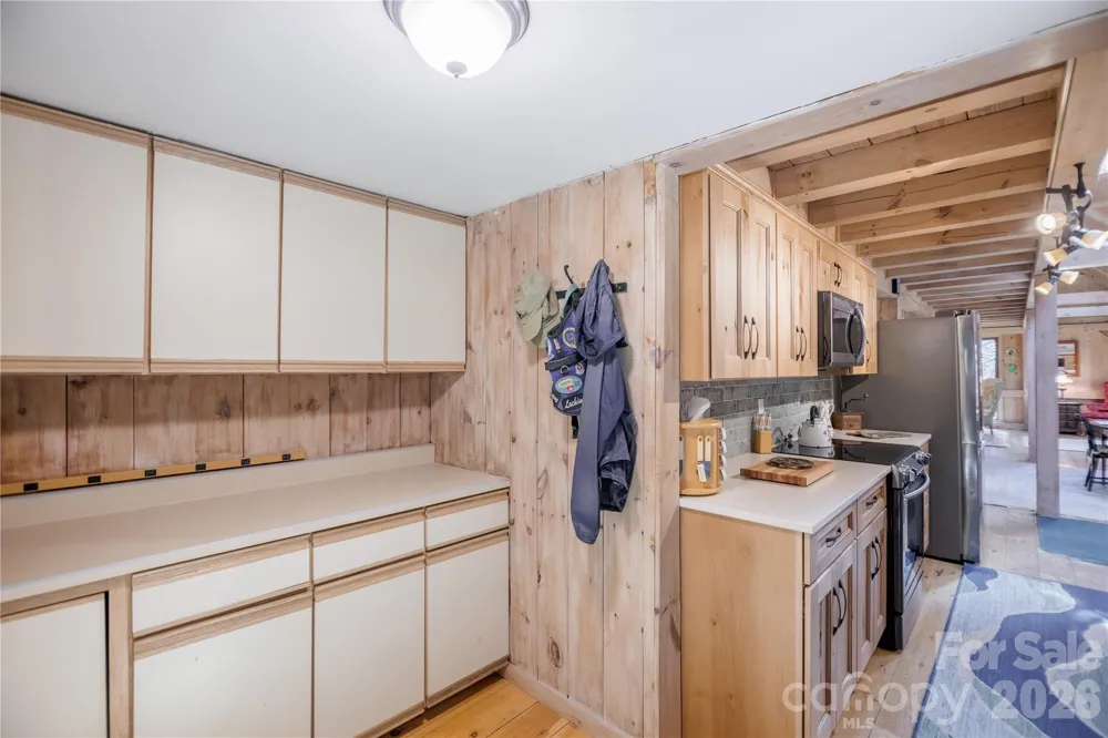 70 Aberdeen Lane Pisgah Forest, NC 28768