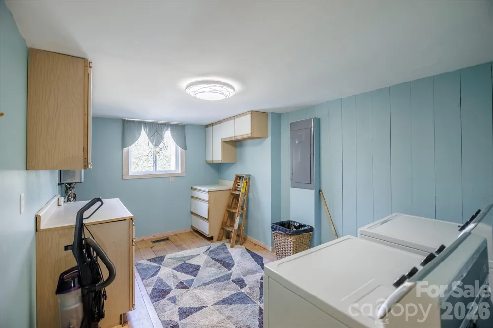 70 Aberdeen Lane Pisgah Forest, NC 28768