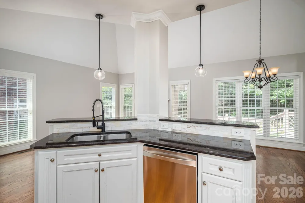 4012 Saint Andrews Court Cramerton, NC 28032
