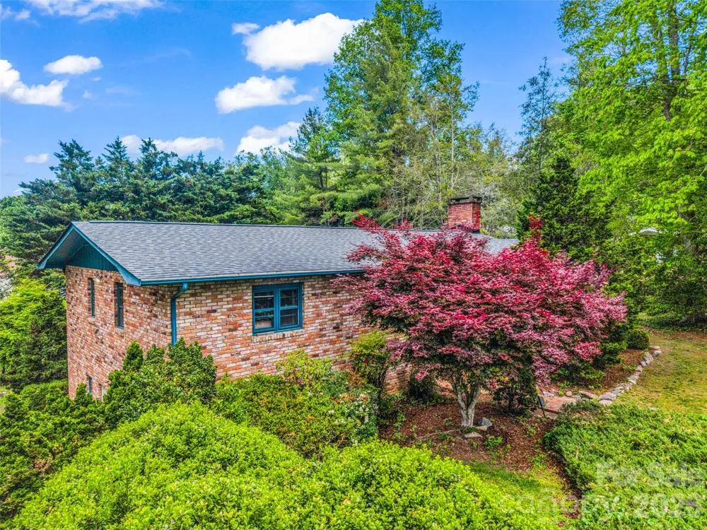 122 W Sweetbriar Lane Etowah, NC 28729
