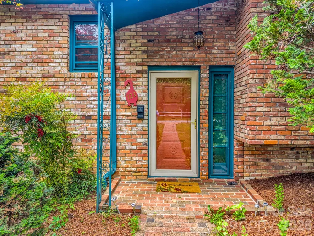122 W Sweetbriar Lane Etowah, NC 28729