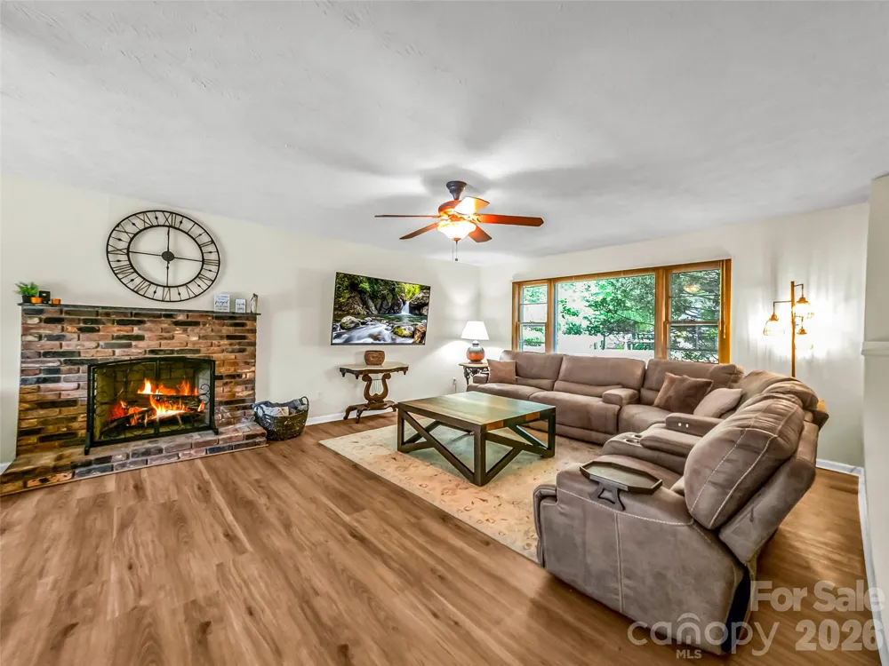 122 W Sweetbriar Lane Etowah, NC 28729
