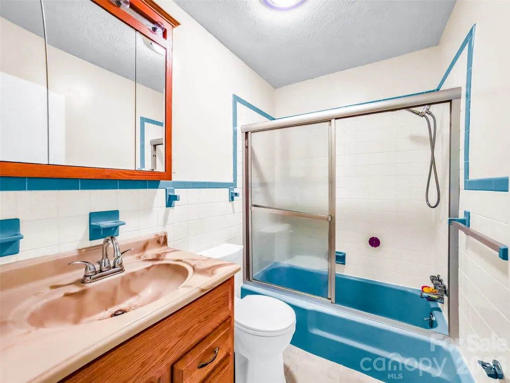 122 W Sweetbriar Lane Etowah, NC 28729