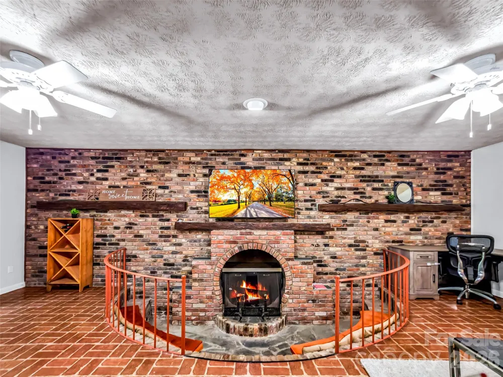 122 W Sweetbriar Lane Etowah, NC 28729