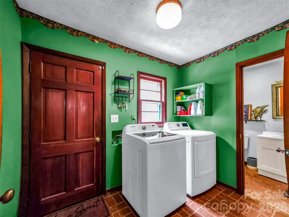 122 W Sweetbriar Lane Etowah, NC 28729