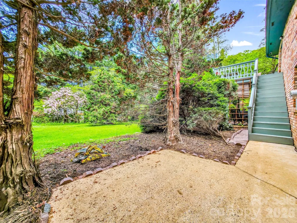 122 W Sweetbriar Lane Etowah, NC 28729