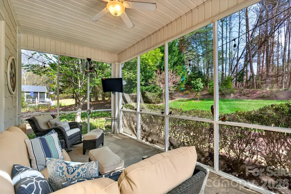 717 Black Wolf Run Spartanburg, SC 29306