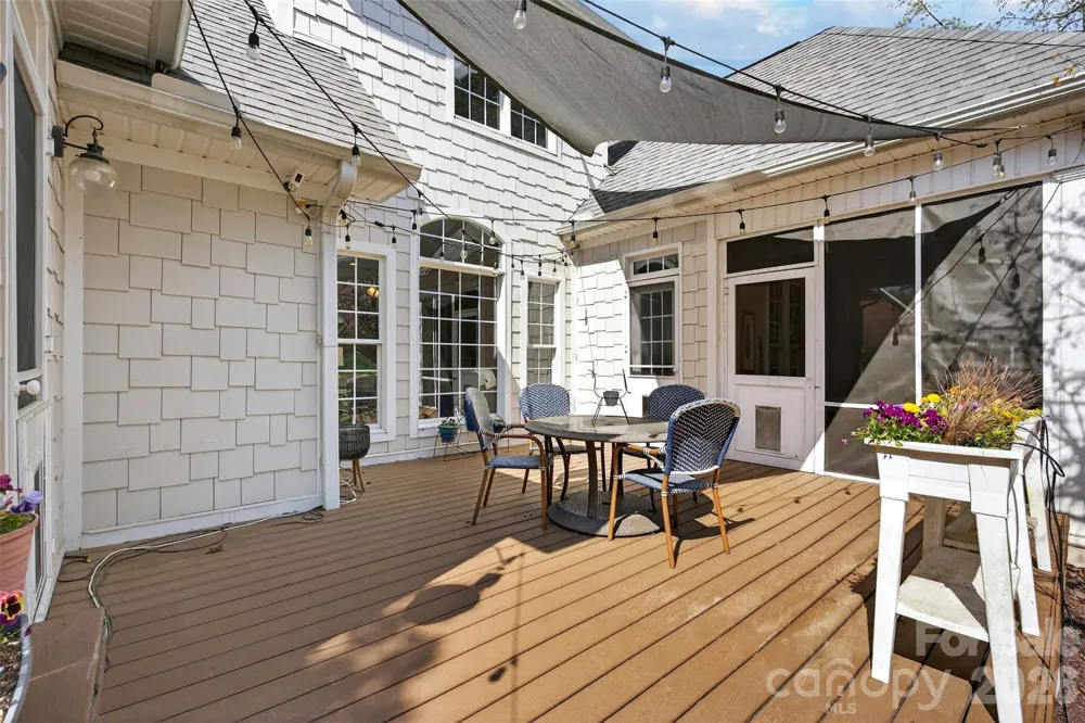 717 Black Wolf Run Spartanburg, SC 29306