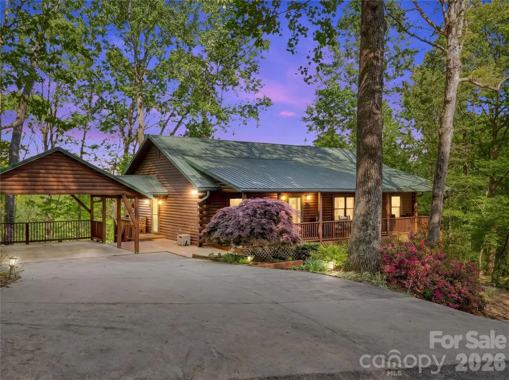 212 Glen Echo Circle Saluda, NC 28773