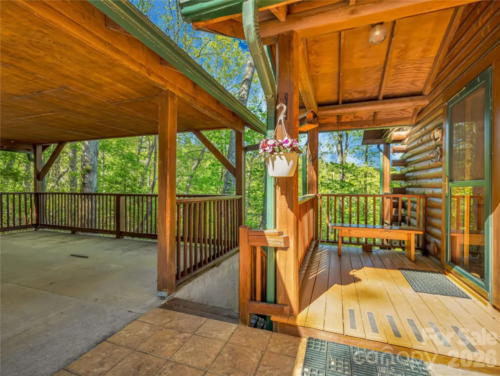 212 Glen Echo Circle Saluda, NC 28773
