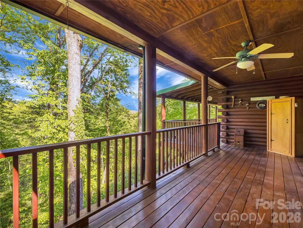 212 Glen Echo Circle Saluda, NC 28773