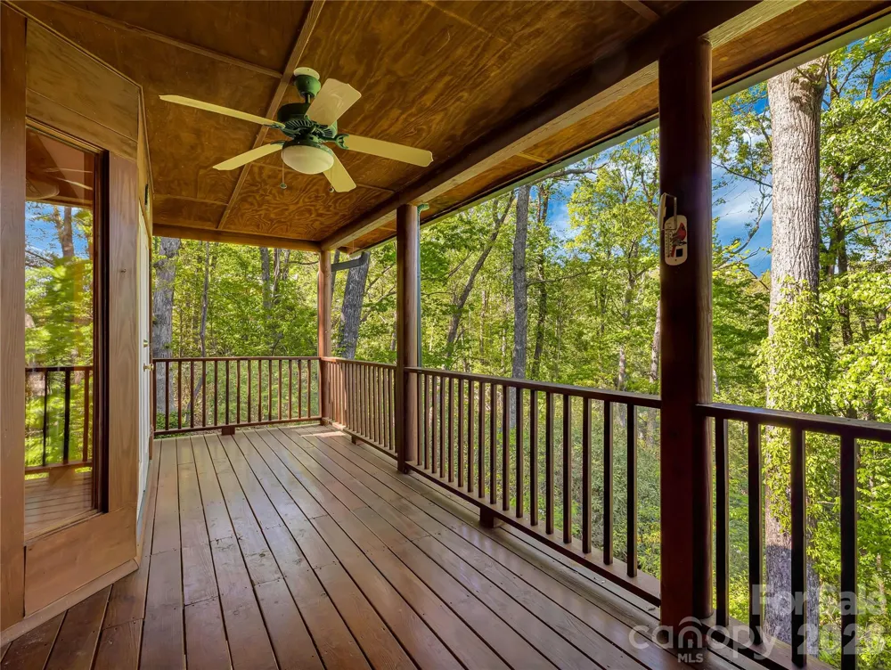 212 Glen Echo Circle Saluda, NC 28773